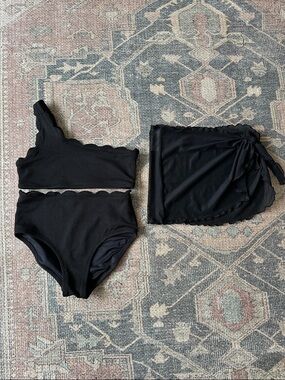 Old Navy  Art Class Black Scallop One-Shoulder Bikini Set with Mesh Wrap Skirt